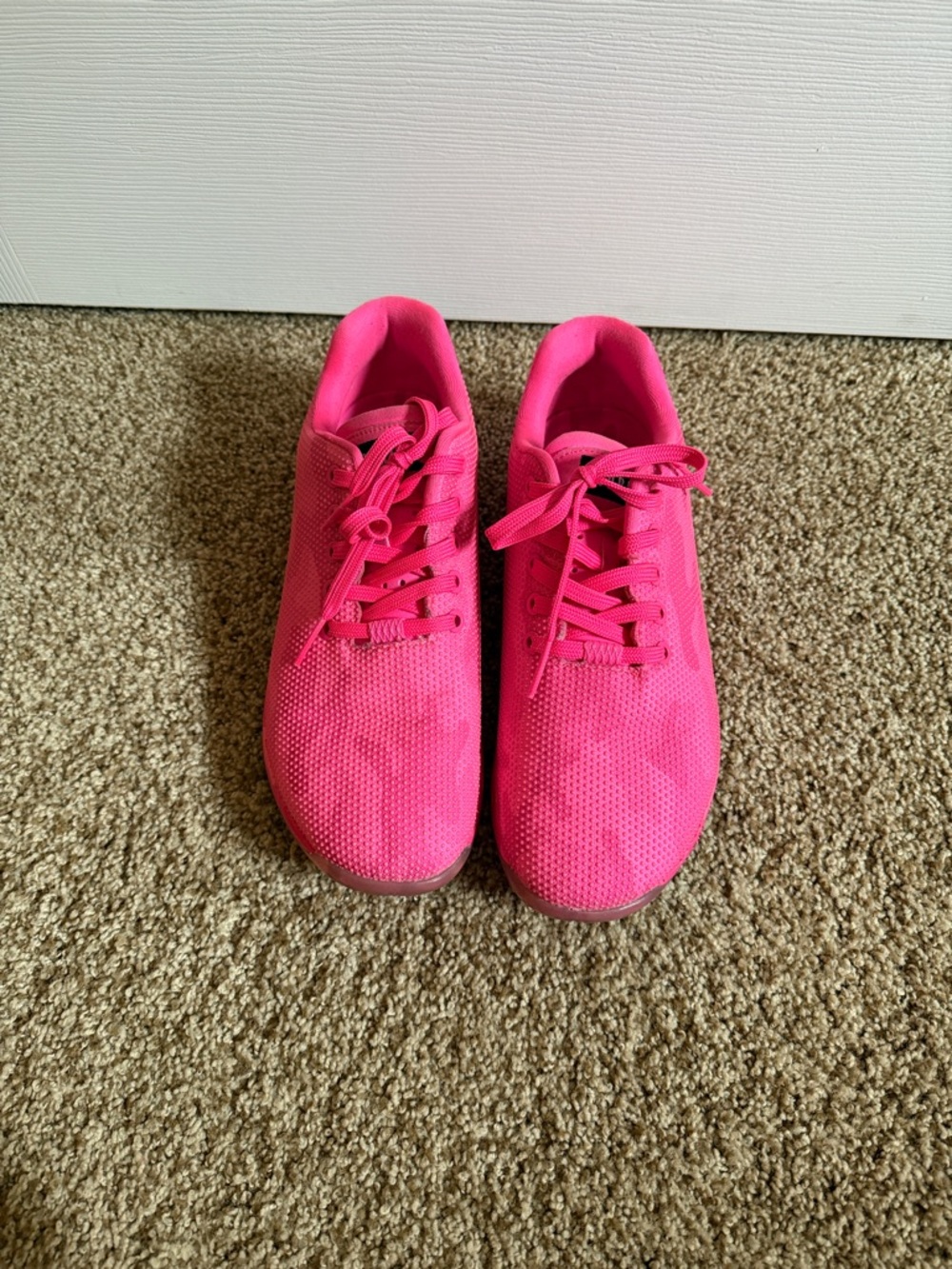 👟NoBull: Neon Pink Camo Trainers - Picture 2 of 7